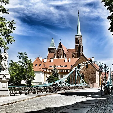 Apartment Idylla W Sercu Wroclawia Na Ostrowie Tumskim Wroclaw